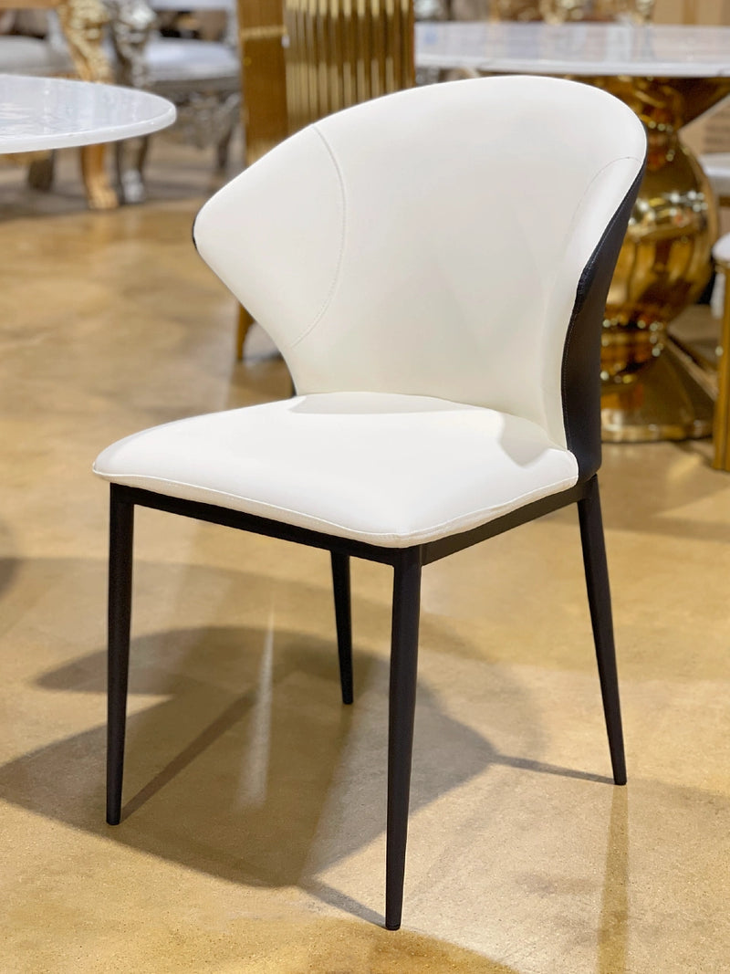 33" Wing back dining chair • Black/Ivory | CB85